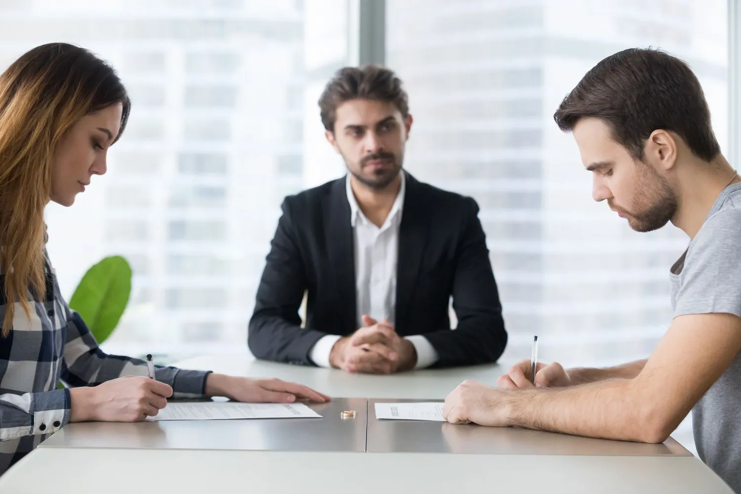 How EH Mediation Guides Couples Toward Fair and Balanced Outcomes Bournemouth